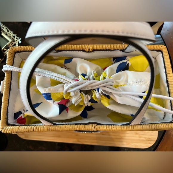 Kate spade medium Sam satchel Lemon Zest 🍋 - Picture 4 of 5